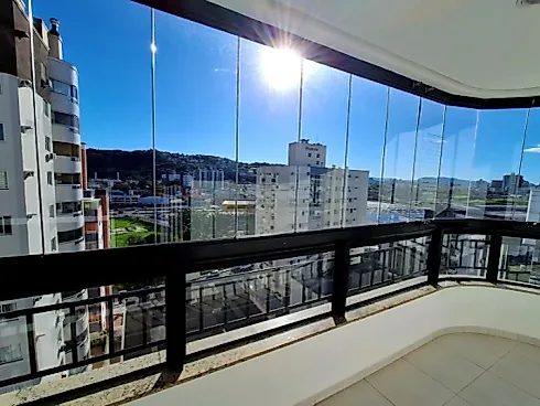 Apartamento em Kobrasol, São José