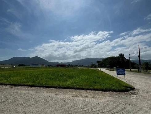 Terreno em Costa Esmeralda, Porto Belo