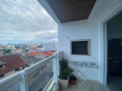 Apartamento em Barreiros, São José