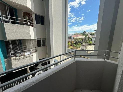 Apartamento em Barreiros, São José