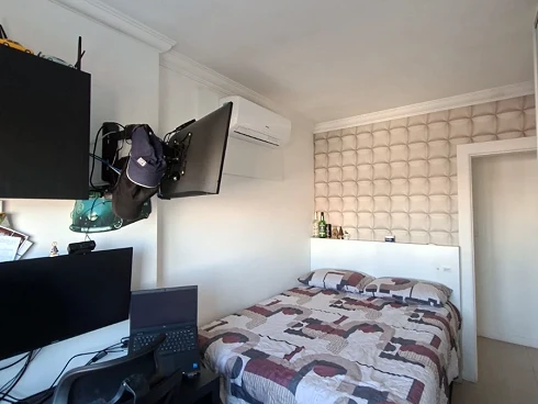 Thumbnail 9