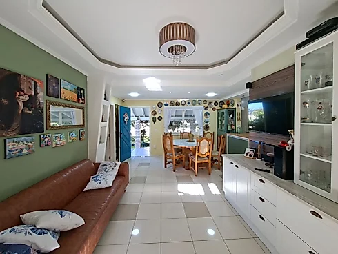 Casa em Ponta de Baixo, São José