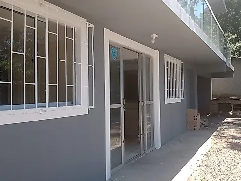 Prédio em Potecas, São José