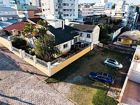 Casa 4 Quartos com 2 Suítes - Coqueiros - Casa em Coqueiros, Florianopolis - Foto 2