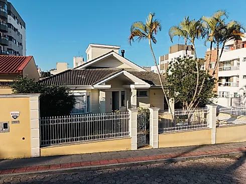 Casa 4 Quartos com 2 Suítes - Coqueiros - Casa em Coqueiros, Florianopolis - Foto 3
