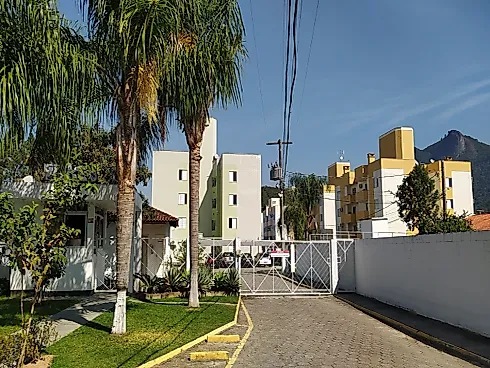 Apartamento com 3 quartos em Sertão do Maruim, São José