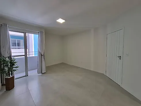 Apartamento em Barreiros, São José