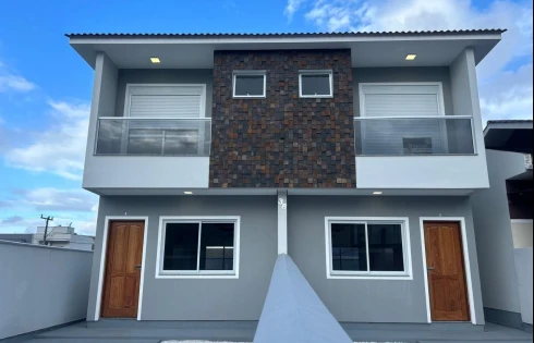 Sobrado geminado em Bela Vista, Palhoça