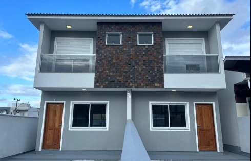 Sobrado geminado em Bela Vista, Palhoça