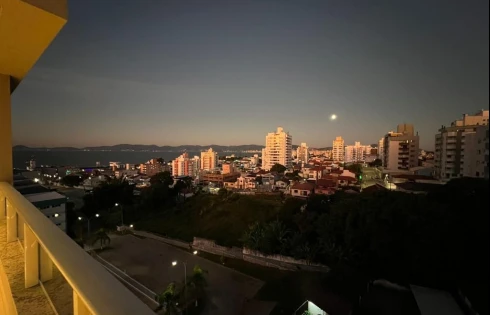 Cobertura em Barreiros, São José