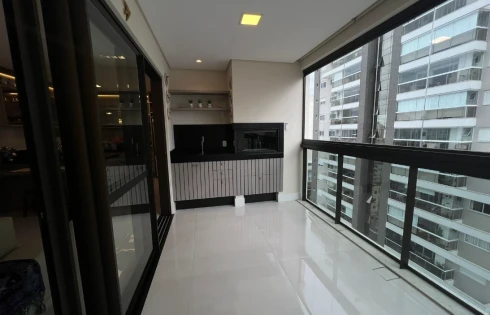Apartamento em Kobrasol, São José