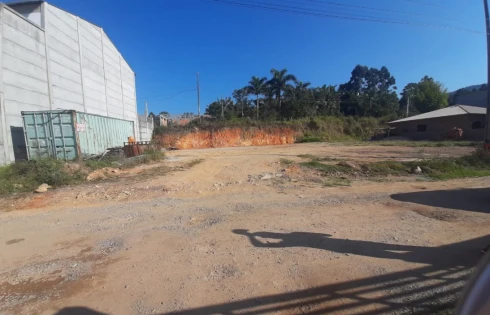 Terreno em Alto Aririu