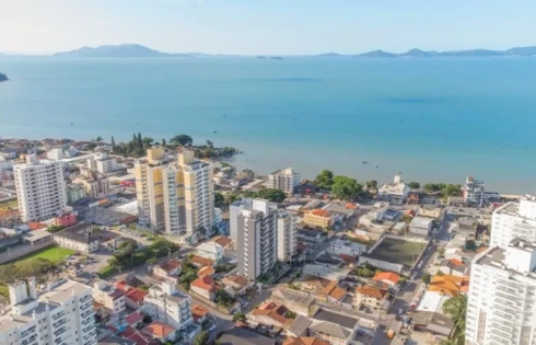 Apartamento em Barreiros, São José