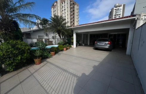 Casa em Nossa Senhora do Rosário, São José