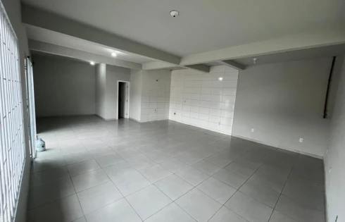 Loja térrea em São Sebastião, Palhoça