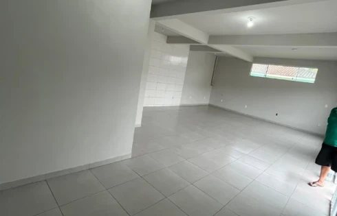 Loja térrea em São Sebastião, Palhoça