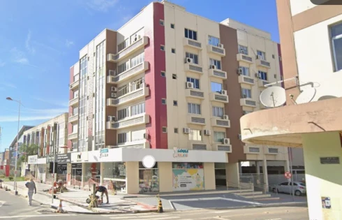 Loja térrea em Kobrasol, São José