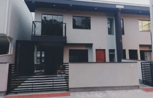 Sobrado geminado em Bairro Lisboa Iii, Forquilhas, São José