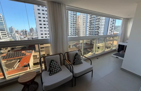 Apartamento em Kobrasol, São José