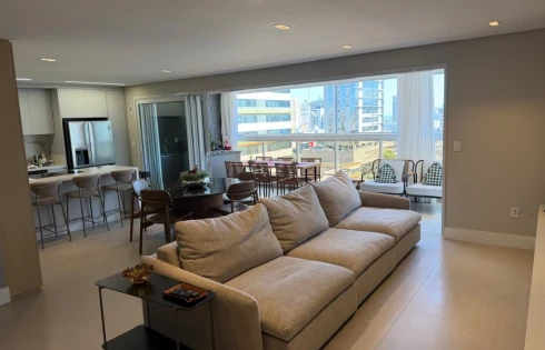 Apartamento em Kobrasol, São José