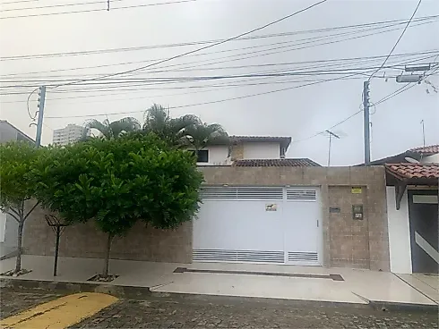 Casa em condomínio em Antares, Maceió