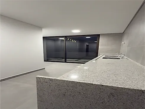 Thumbnail 13