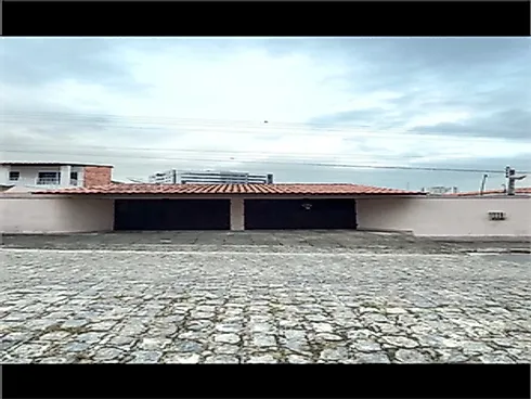 Casa 5 Quartos com 2 Suítes e 530m² - Farol - Foto 2