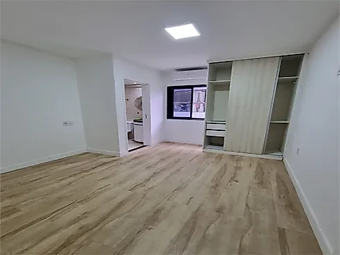 Thumbnail 28