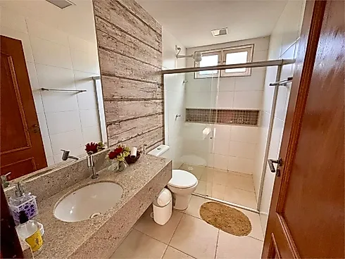 Casa 4 Quartos com 2 Suítes e 390m² - Polo Cloroquimico - Foto 15