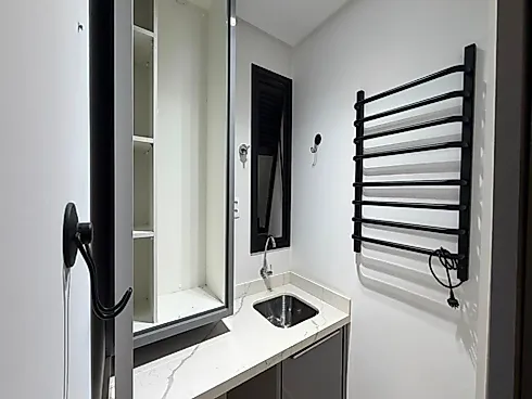 Apartamento Studio, com Móveis Planejados, Vaga de Garagem e Hobby Box. Conta com Persianas Automatizadas em um Ambiente Moderno, Funcional - Foto 9