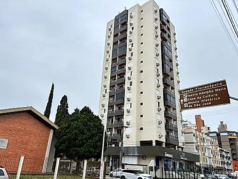 Apartamento 1 Quarto com Garagem no Kobrasol