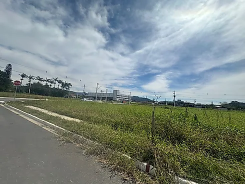 Terreno 359m² com Boa Localização - Forquilhas Leste