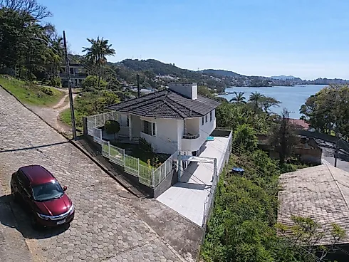 Casa 3 Quartos com Piscina - Ponta de Baixo - Foto 1