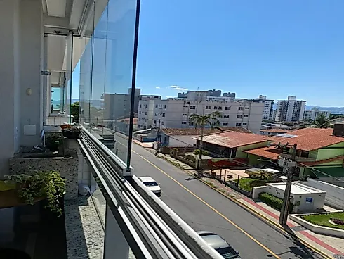 Apartamento em Barreiros, São José