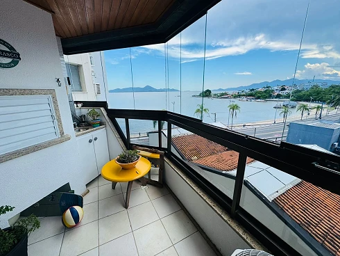 Apartamento em Coqueiros, Florianópolis