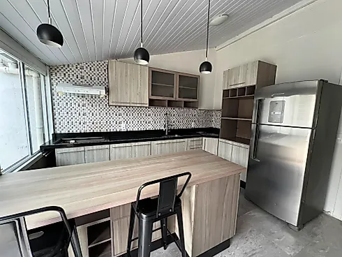Sobrado geminado em Forquilhas, São José