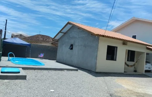 Casa com 2 quartos em Forquilhas, São José