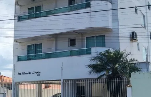 Apartamento com 3 quartos em Flor de Nápolis, São José