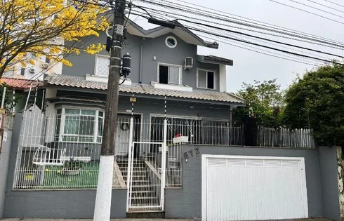 Casa com 6 quartos em Canto, Florianópolis