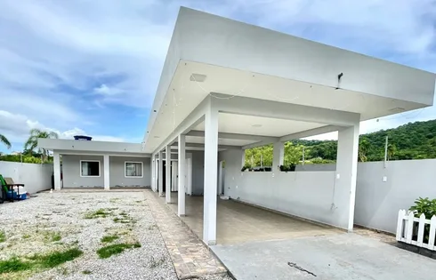 Casa com 2 quartos em Forquilhas, São José