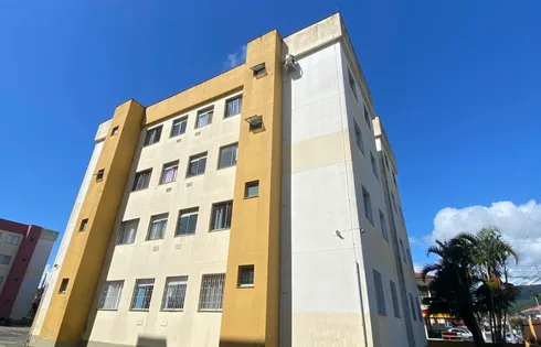 Apartamento com 2 quartos em Rio Caveiras, Biguaçu