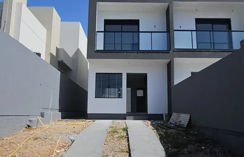 Sobrado com 2 quartos em Areias do Meio, Governador Celso Ramos