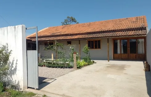 Casa com 2 quartos em Passagem do Massiambú, Palhoça