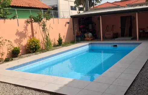 Casa com 5 quartos em Rio Caveiras, Biguaçu