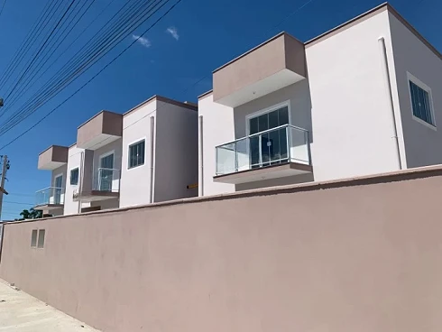 Sobrado com 3 quartos em Rio Caveiras, Biguaçu