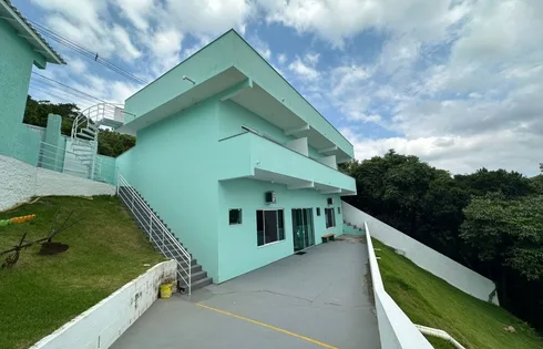 Casa com 5 quartos em Canto dos Ganchos, Governador Celso Ramos