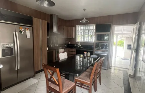 Casa com 4 quartos em Barreiros, São José