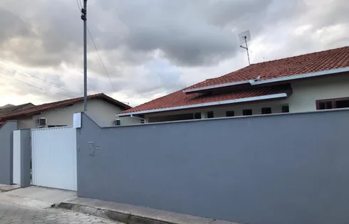 Casa com 4 quartos em Praia João Rosa, Biguaçu