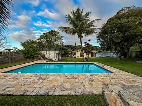 Casa em Ponta de Baixo, São José