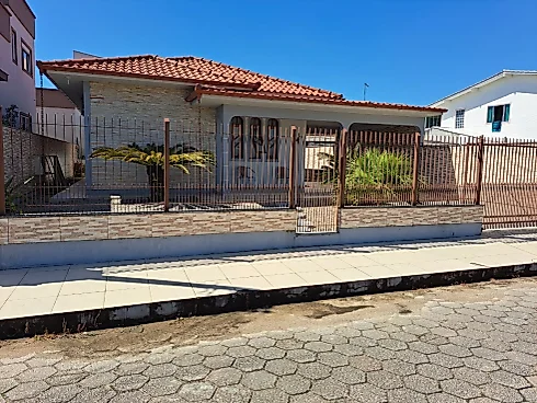 Casa em Praia João Rosa, Biguaçu